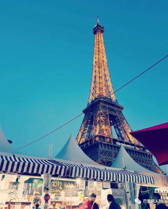 铁塔下的美食集市，解锁另一种情调的巴黎铁塔