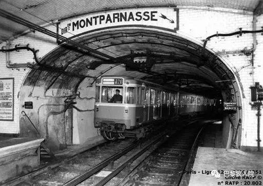 , 巴黎地铁，一个被低估的大型地下博物馆！每天都有新的艺术作品上线！, My Crazy Paris