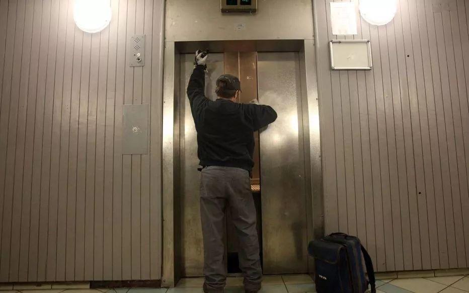 , 法国都市传说：为什么巴黎电梯总是坏？, My Crazy Paris